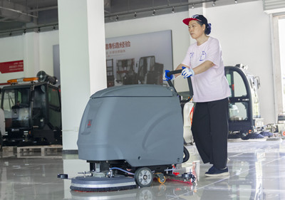 全自動(dòng)洗地機